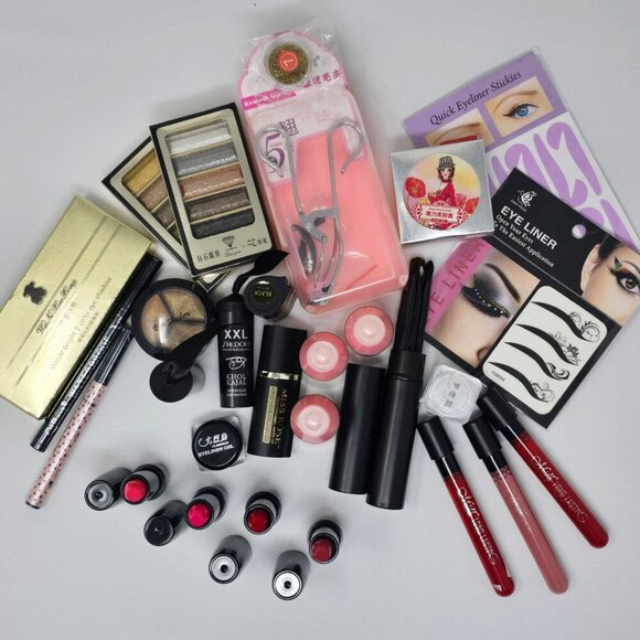 Ultimate Makeup Bundle – 28-Piece Set w/ Eyeshadow, Lipstick, Eyeliners & Tools - Picture 1 of 8